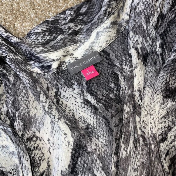 Vince Camuto blouse top faux wrap snake skin print long sleeve black/white SZ L - Picture 9 of 10